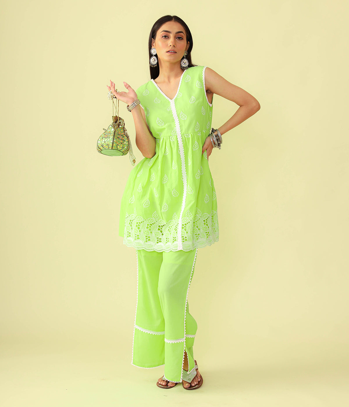 Lush Green Sleeves Less Kurta Set - CHIKARI