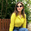 A knitted collar shirt with full sleeves